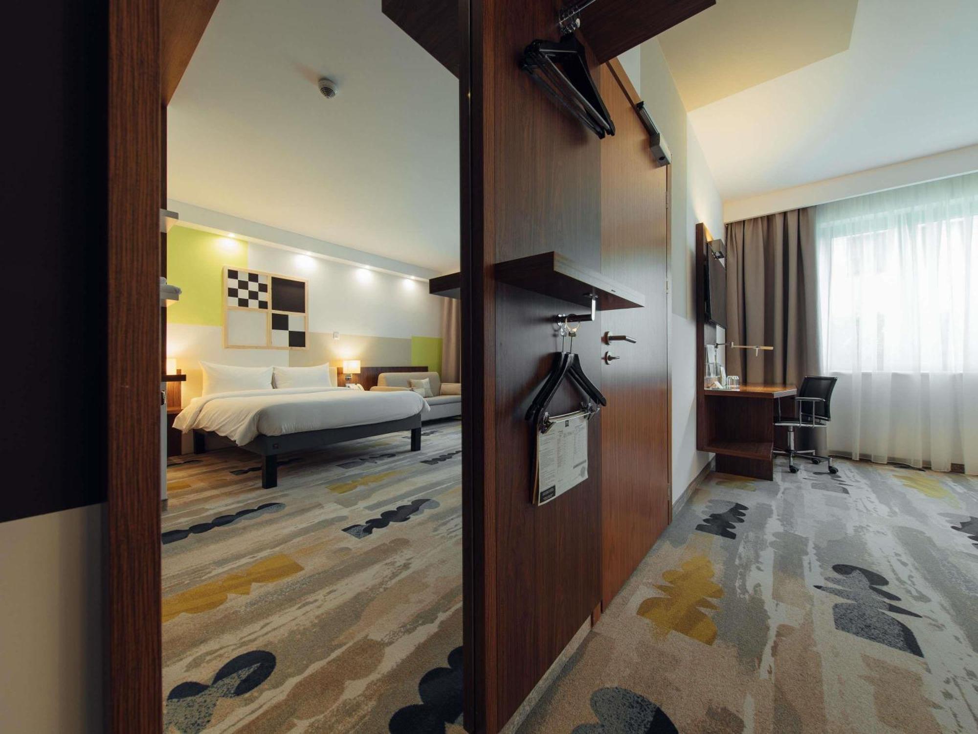 Standard Double Room Sofa