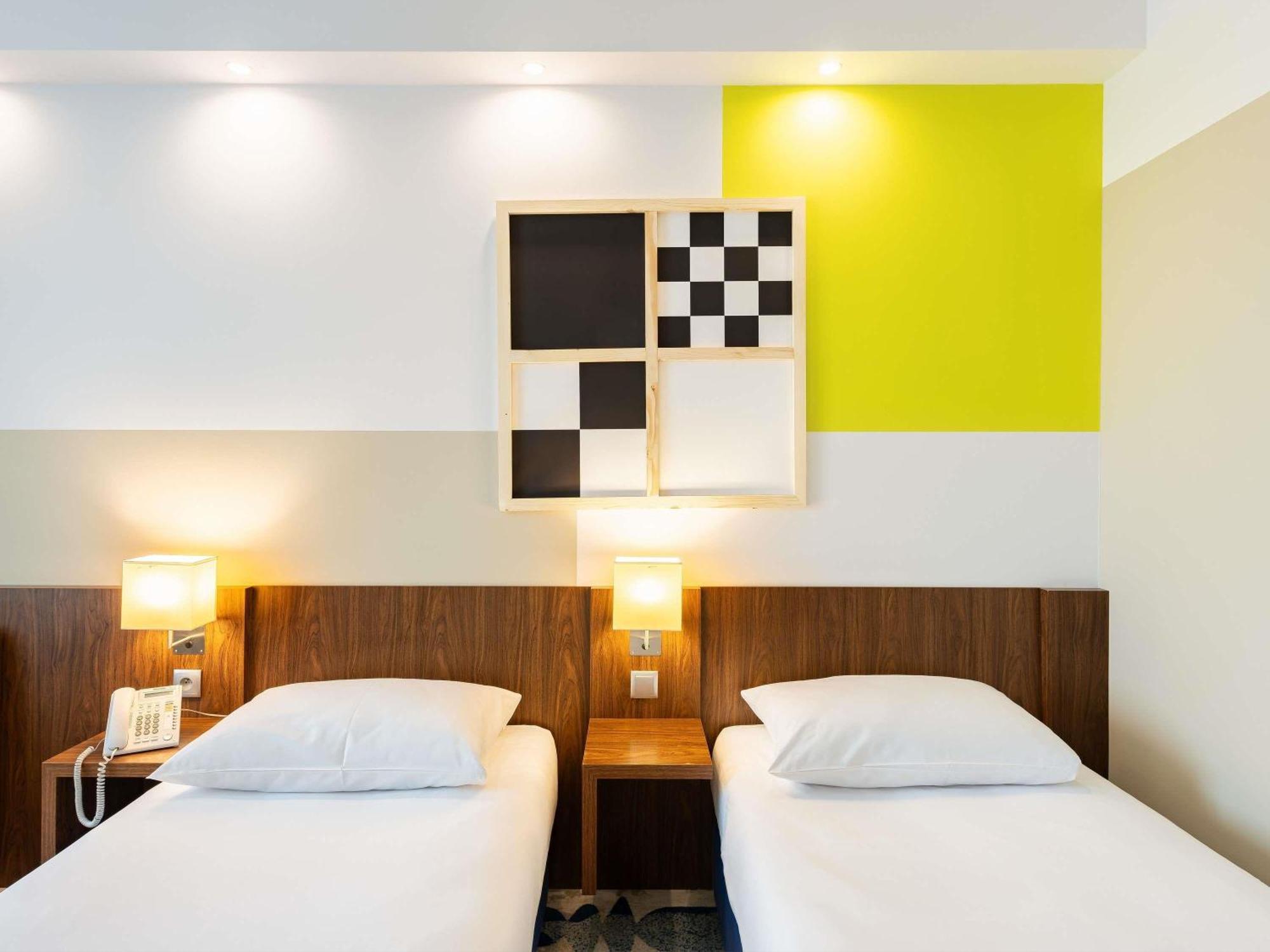 Standard Twin Room