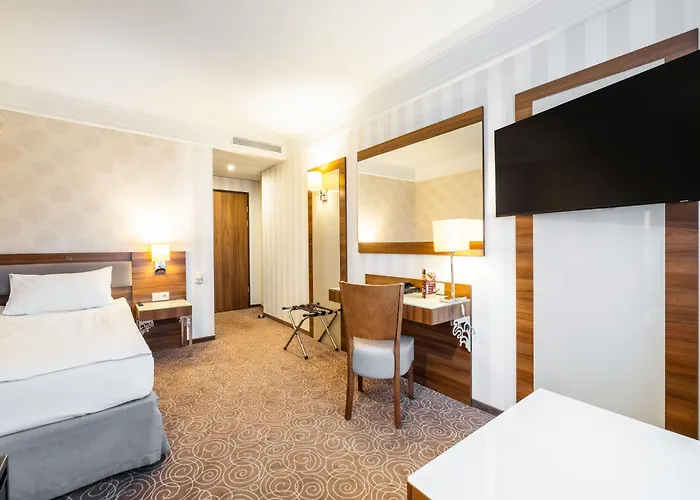 Hotel Lord - Warsaw Airport